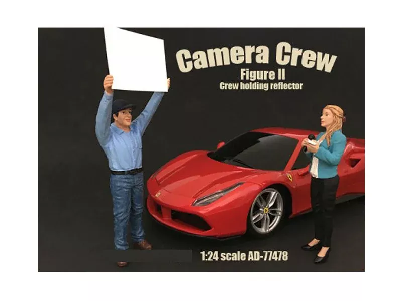 Camera Crew Figure II "Crew Holding Reflector" For 1:24 Scale Models b