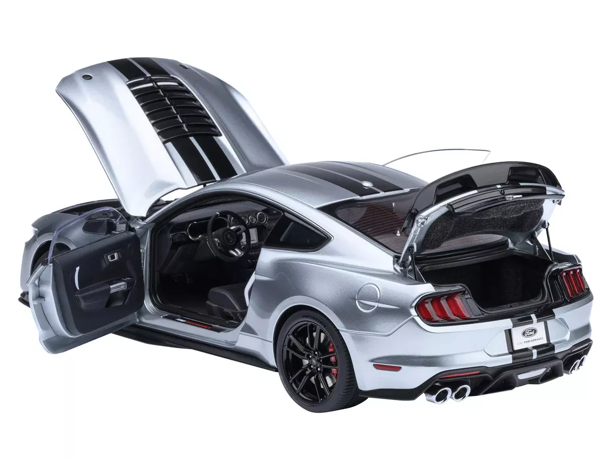 ford-mustang-shelby-gt500-iconic-silver-metallic-with-black-stripes-1 Ford Mustang Shelby GT500 Iconic Silver Metallic with Black Stripes 1/