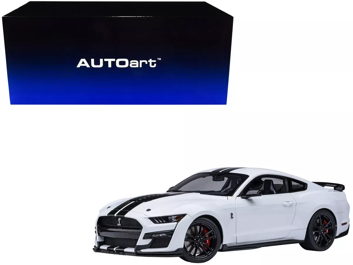 ford-mustang-shelby-gt500-oxford-white-with-black-stripes-1-18-model-c Ford Mustang Shelby GT500 Oxford White with Black Stripes 1/18 Model C