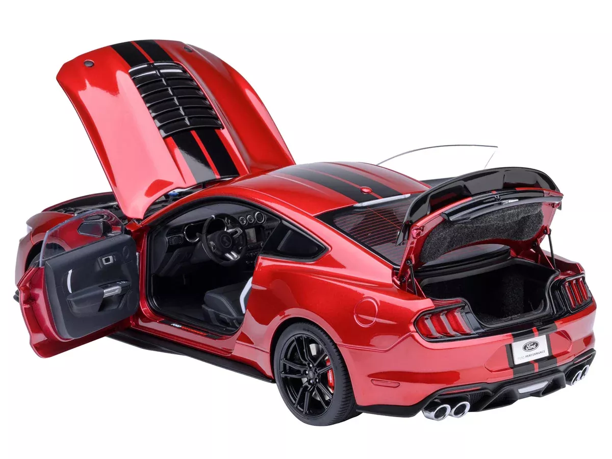 ford-mustang-shelby-gt500-rapid-red-metallic-with-black-stripes-1-18-m Ford Mustang Shelby GT500 Rapid Red Metallic with Black Stripes 1/18 M