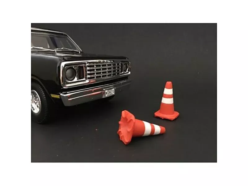 traffic-cones-set-4-accessory-1-24-models-by-american-diorama Traffic Cones Set of 4 Accessory For 1:24 Models by American Diorama